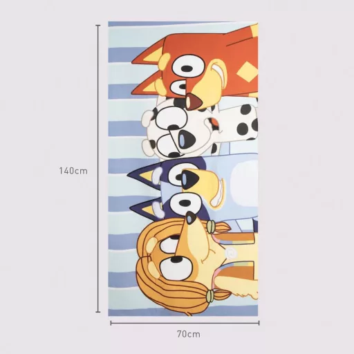 Bluey Happy Moments fürdőlepedő, strandtörölköző 70x140cm (Fast Dry)
