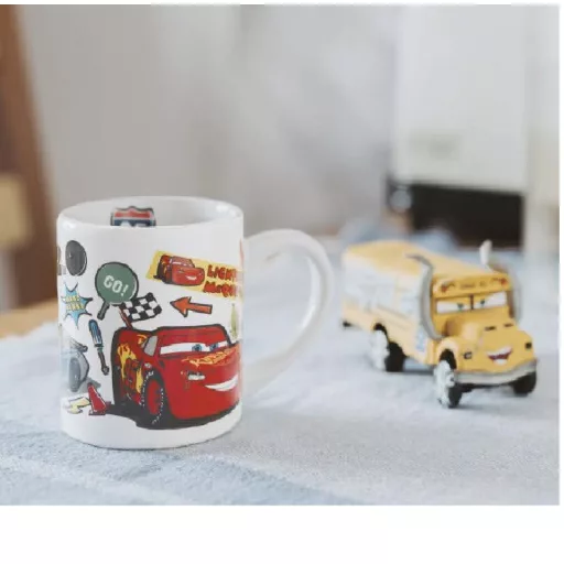 Disney Verdák Stickers porcelán bögre 235 ml Díszdobozban